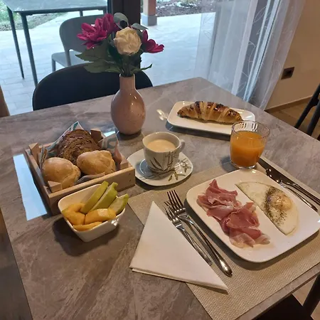 & Breakfast Olmo Tondo Guest house 3*